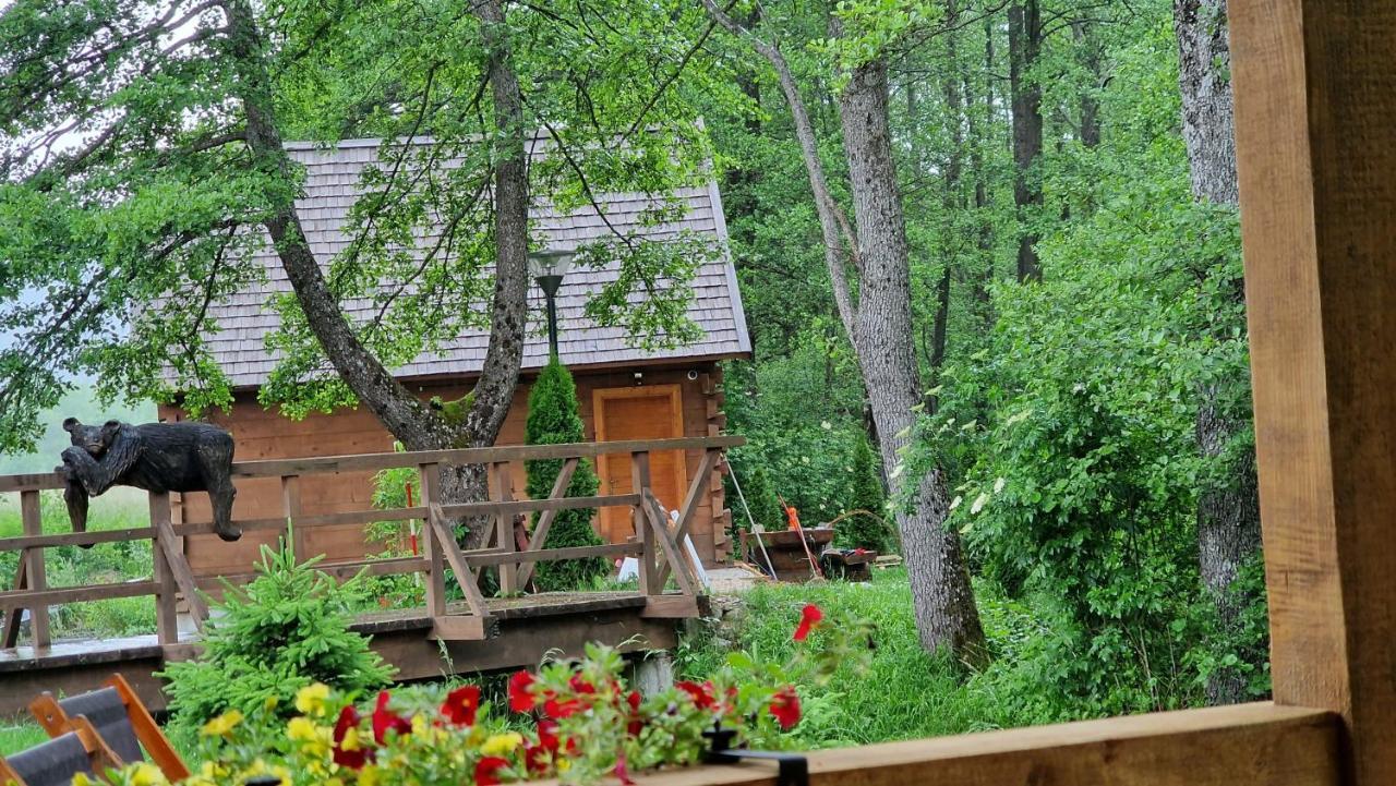 Vodenica Vrelo Chalets Vrelo Korenicko ภายนอก รูปภาพ