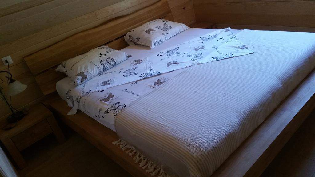 Vodenica Vrelo Chalets Vrelo Korenicko ภายนอก รูปภาพ