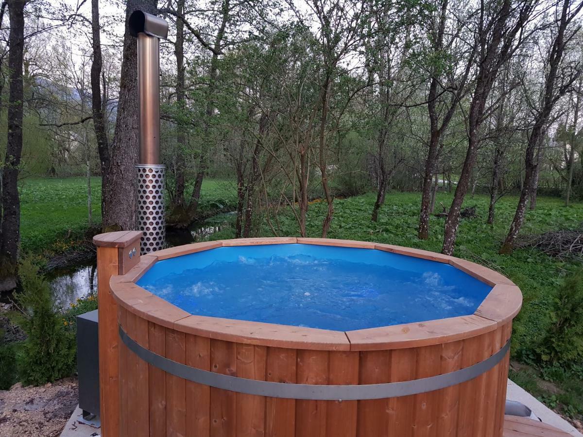 Vodenica Vrelo Chalets Vrelo Korenicko ภายนอก รูปภาพ